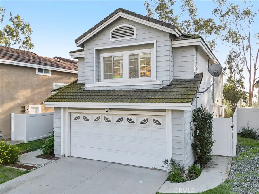 17586 Mountain Court, Riverside, CA 92503 - Image #2