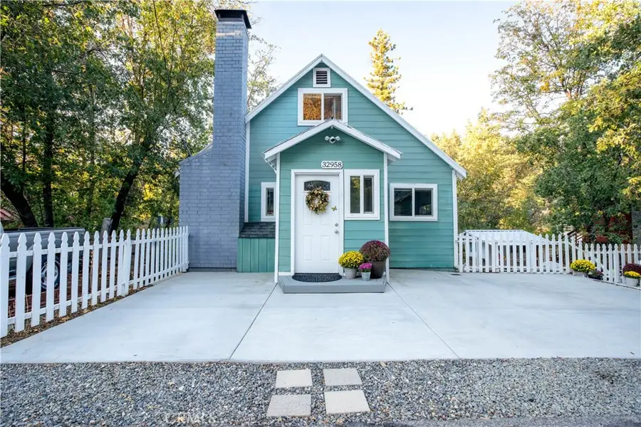 32958 Squirrel Ln, Running Springs, CA 92382 - #2