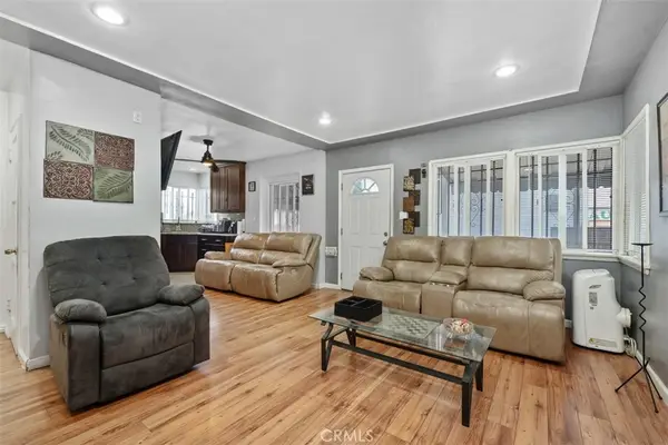 9819 S S. Normandie, Los Angeles, CA 90044