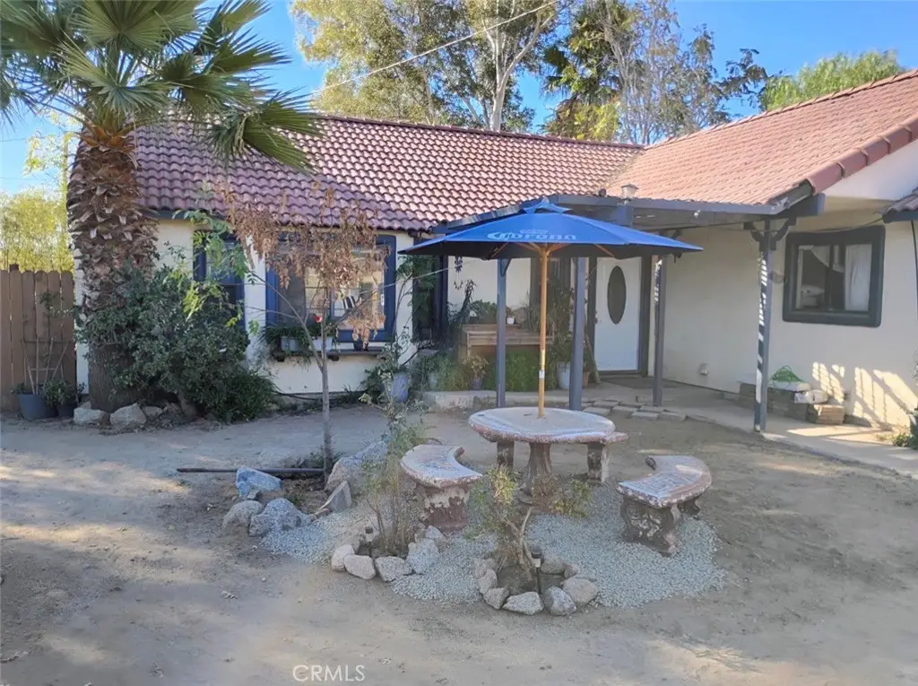 591 W 3rd, Perris, CA 92570 - #1