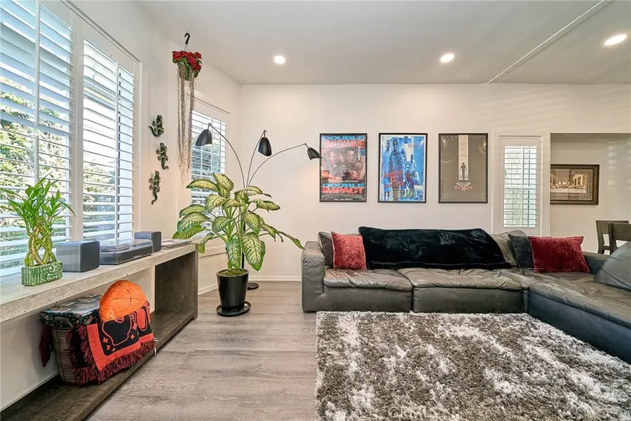 800 E 27th, Los Angeles, CA 90011 - #2