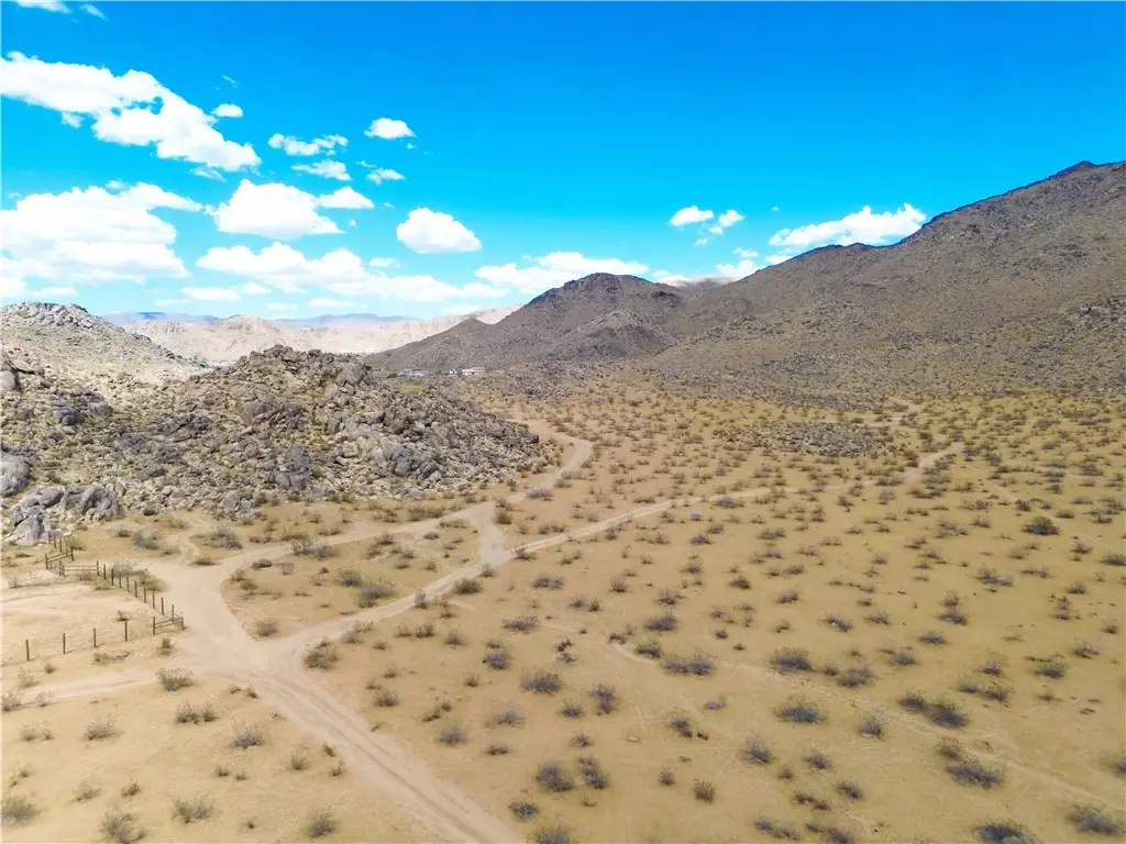 16 Laguna Seca, Apple Valley, CA 92307 - #1