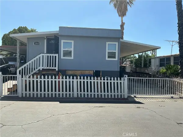 1097 N State #186, Hemet, CA 92543