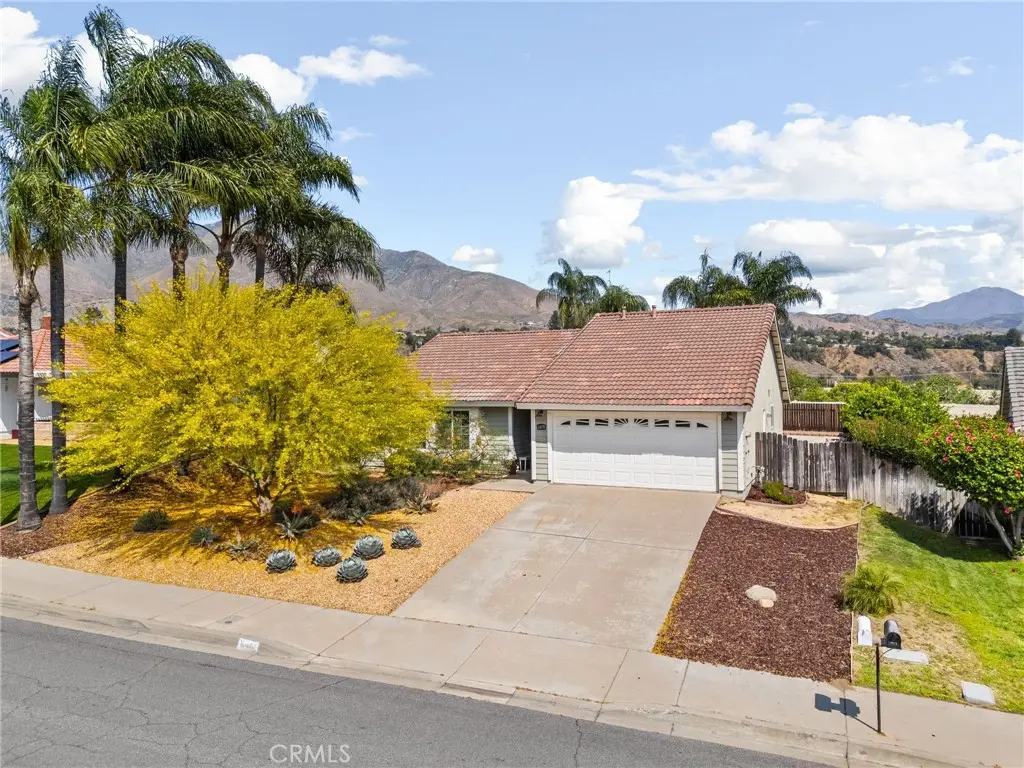 6871 Grove Avenue, Highland, CA 92346 - #1
