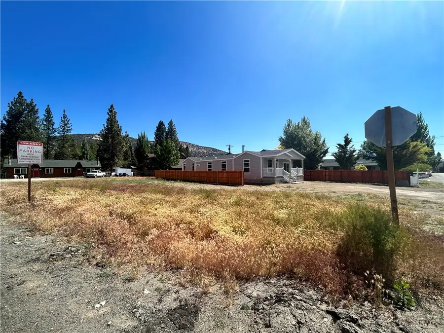 900 Greenway Drive, Big Bear City, CA 92314 - #3
