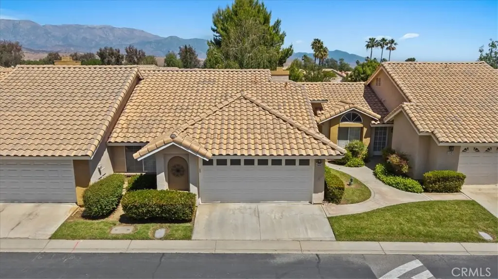 944 Hogan, Banning, CA 92220 - #1