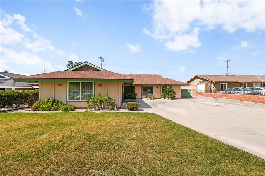 9766 Kimberly Avenue, Montclair, CA 91763 - #2