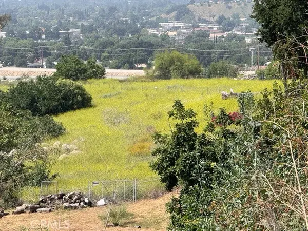 425 Arrowhead Road, San Bernardino, CA 92404