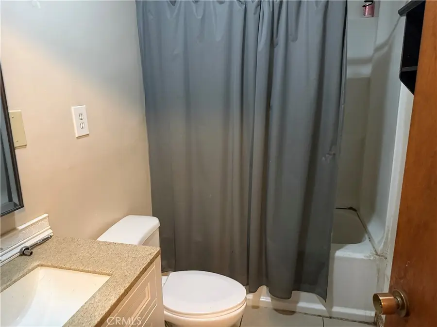 9096 Elm, Fontana, CA 92335 - #2