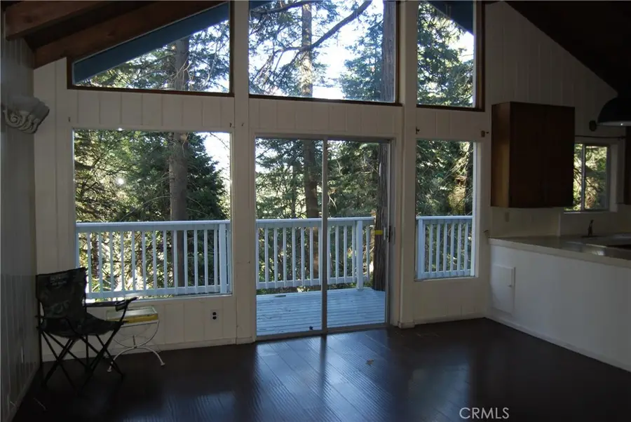 807 Sierra Vista, Twin Peaks, CA 92391 - #2