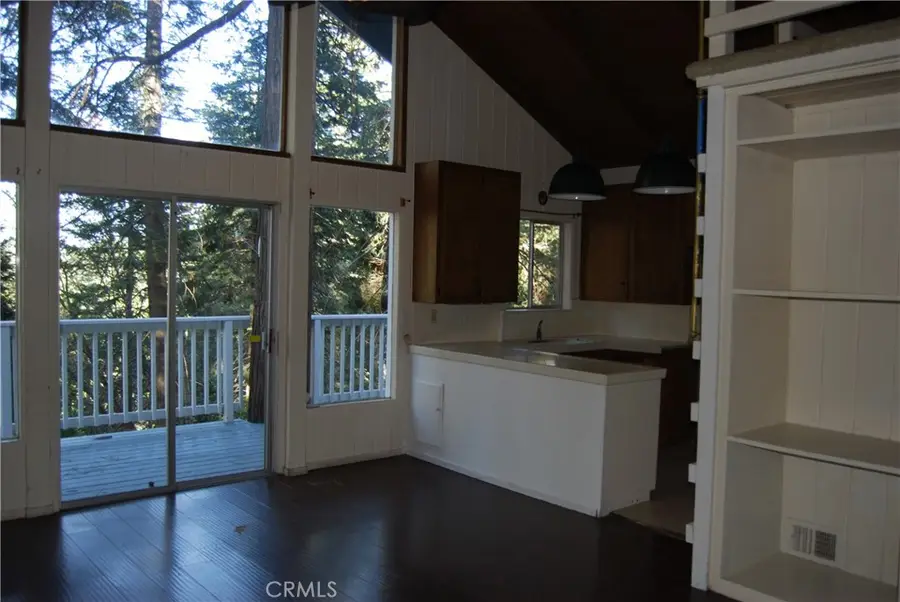 807 Sierra Vista, Twin Peaks, CA 92391 - #3