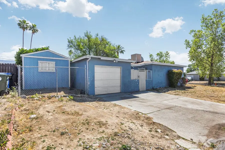 1118 E 33rd St, San Bernardino, CA 92404 - #3