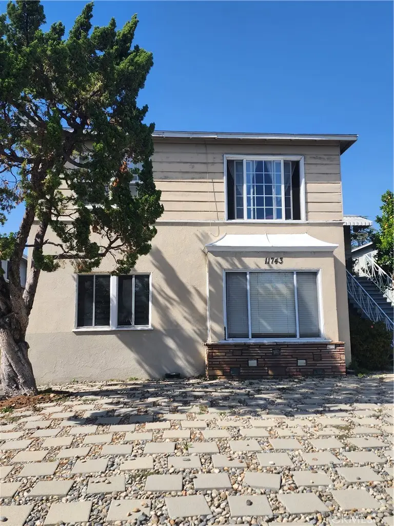 11743 Riverside, Valley Village, CA 91607 - #2