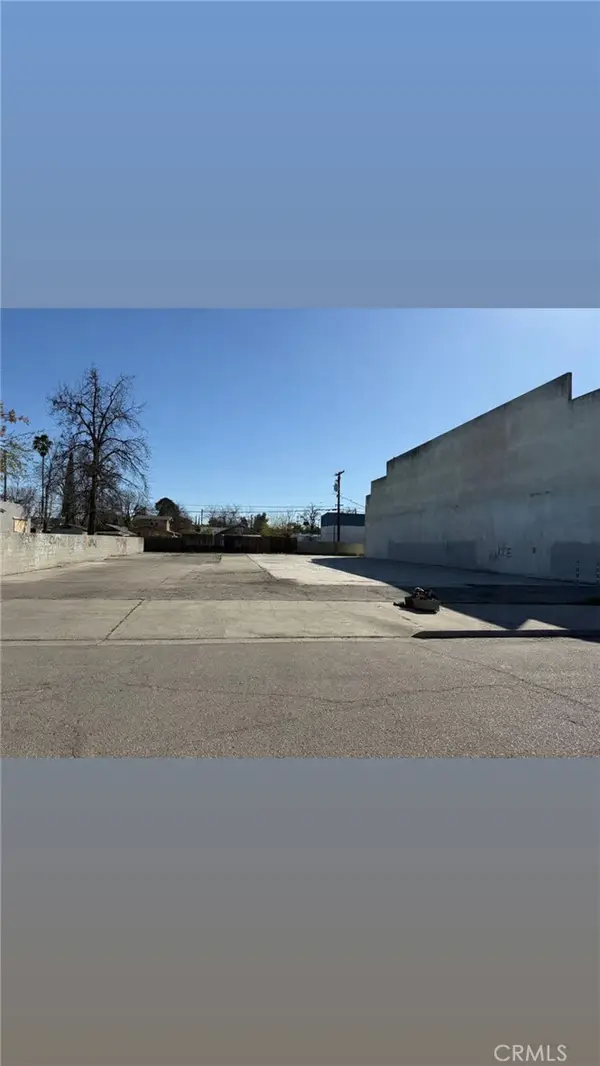 2040 E Tyler Avenue, Fresno, CA 93701