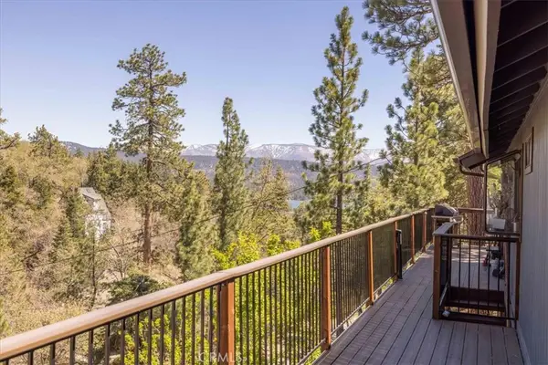 1231 Ridge, Fawnskin, CA 92333