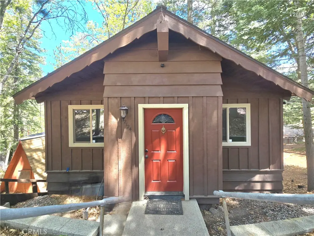 32124 Hunsaker, Running Springs, CA 92382 - #1