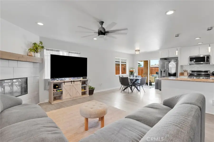 16491 Live Oak, Hesperia, CA 92345 - #3