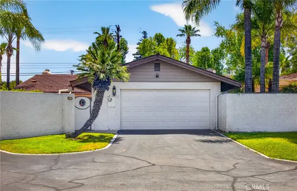 17 W Palm Lane, Redlands, CA 92373