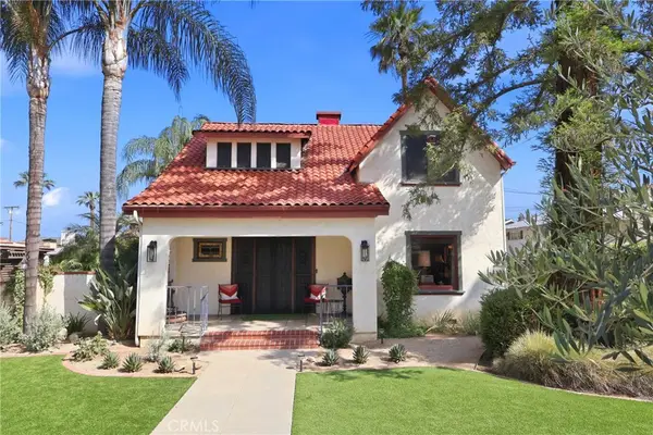 18 W Cypress Avenue, Redlands, CA 92373