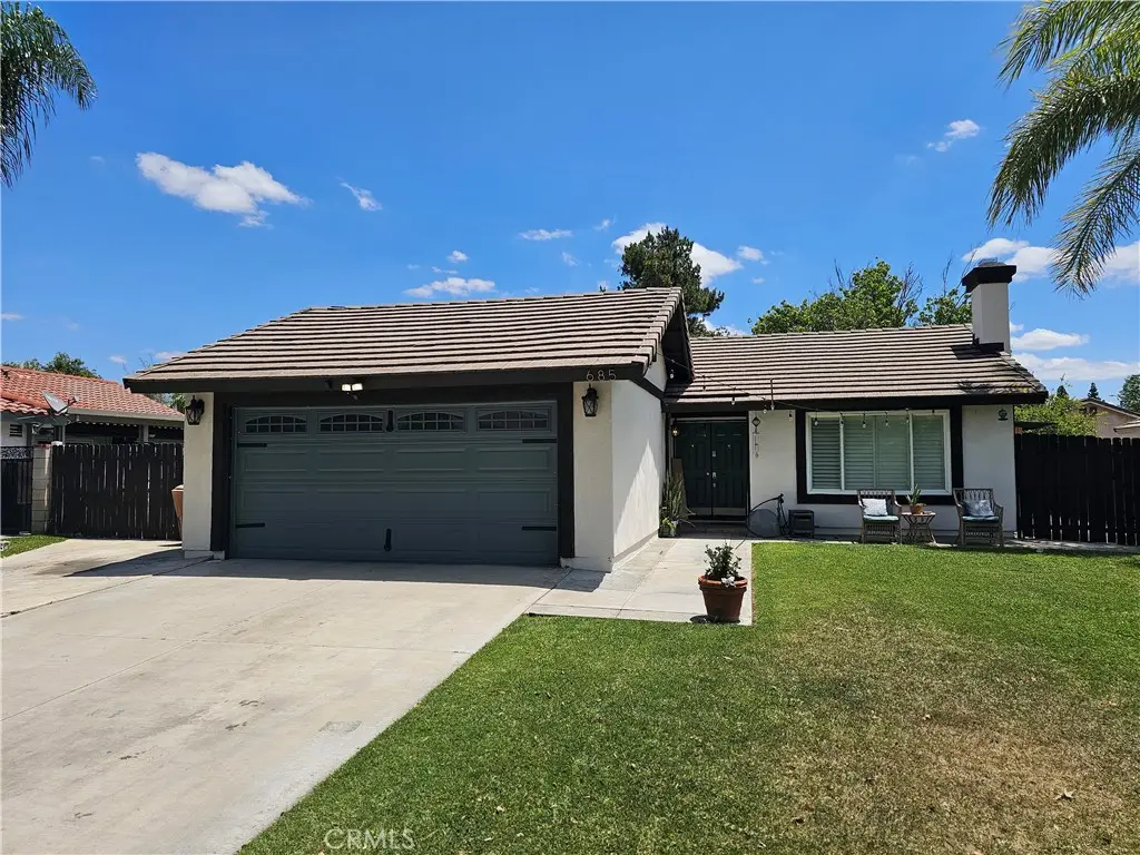 685 S Smoketree Avenue, Rialto, CA 92376 - #1