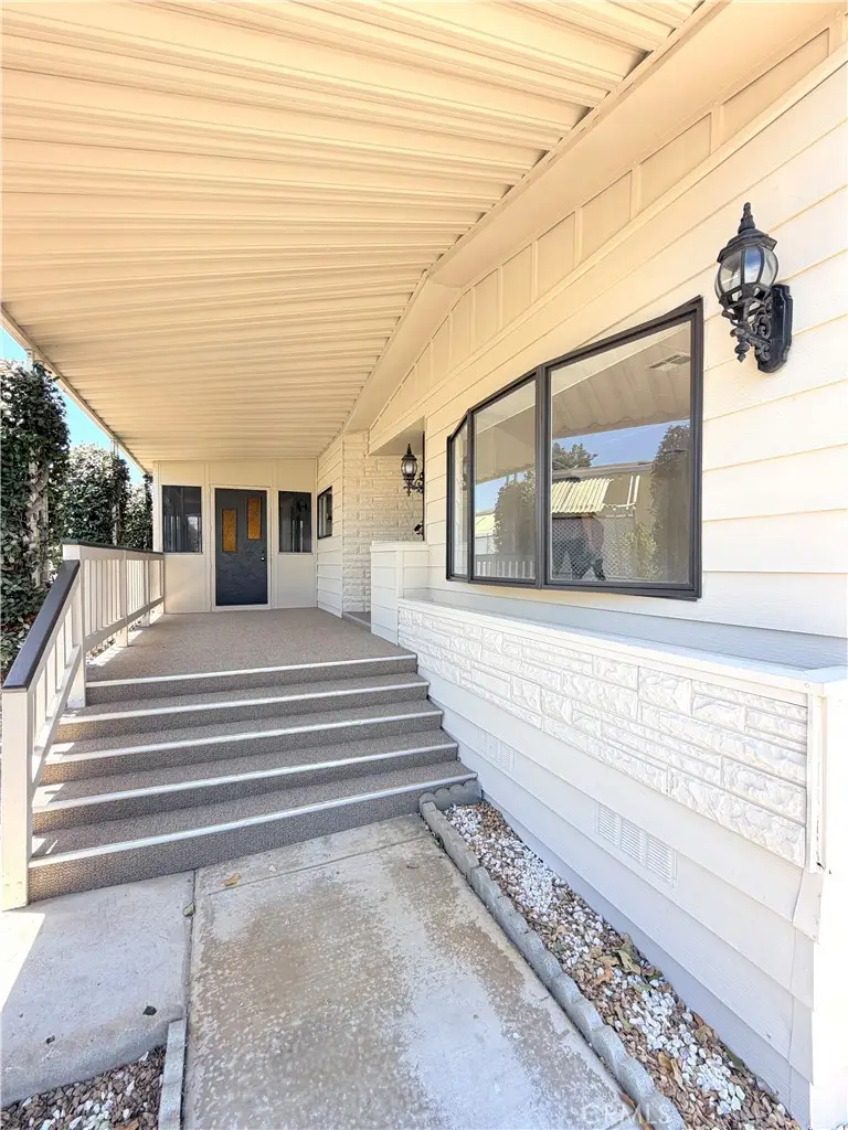 1462 Rainbrook Way, Corona, CA 92882 - #3