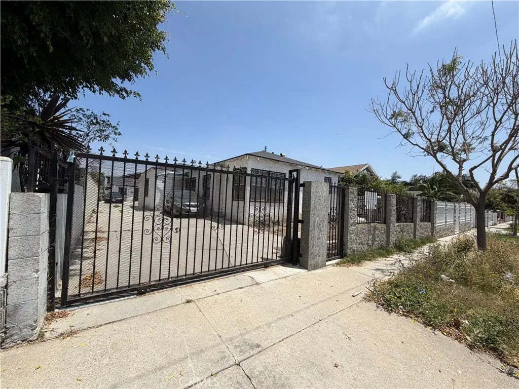 1249 W 90th Place, Los Angeles, CA 90044 - #1