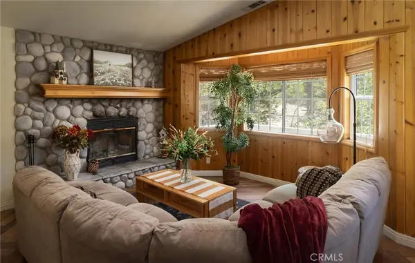 32807 Deer Lick Drive, Running Springs, CA 92382