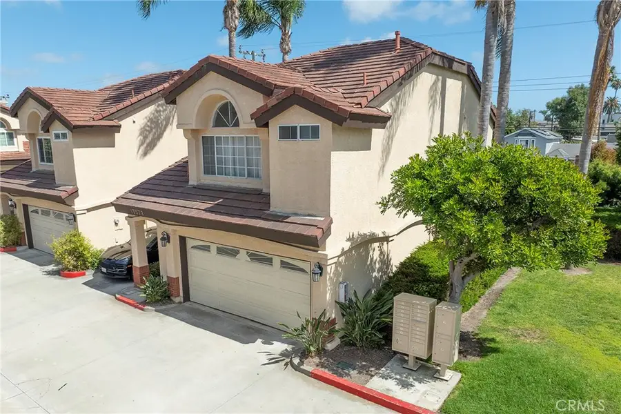 17572 Van Buren, Huntington Beach, CA 92647 - #3