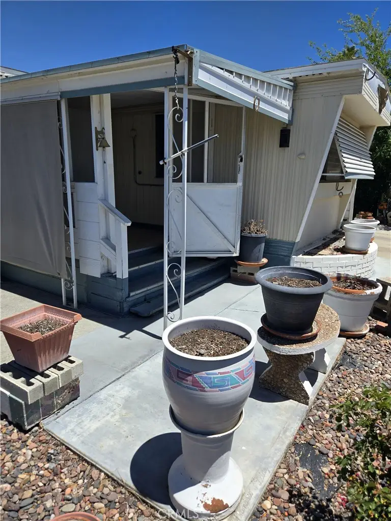 250 Santa Clara, Hemet, CA 92543 - #3