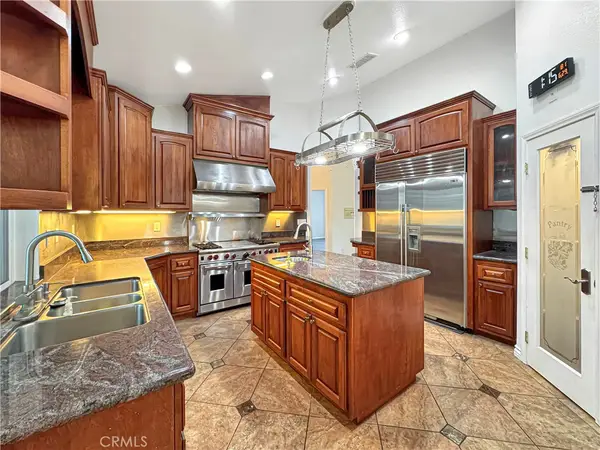 875 Clark, Riverside, CA 92501