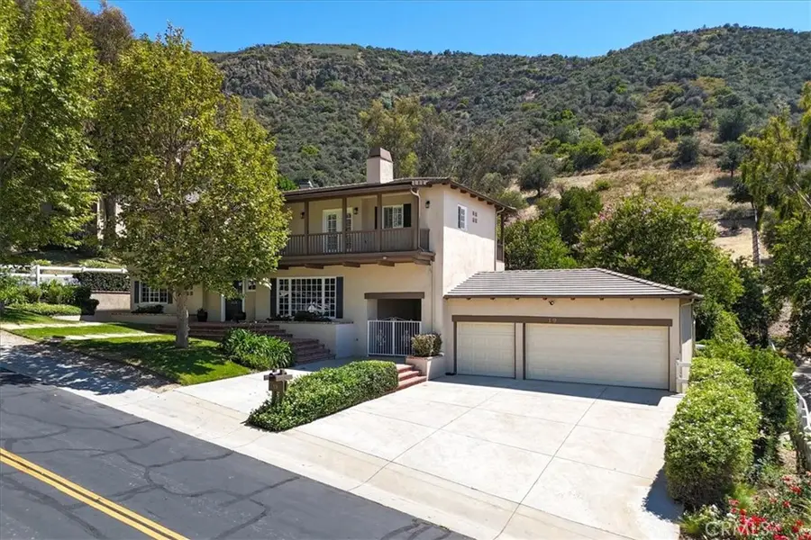 19 Round Up Road, Bell Canyon, CA 91307 - #2