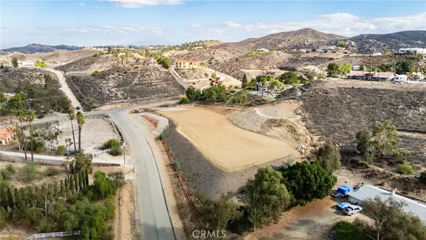 14735 Descanso, Lake Mathews, CA 92570