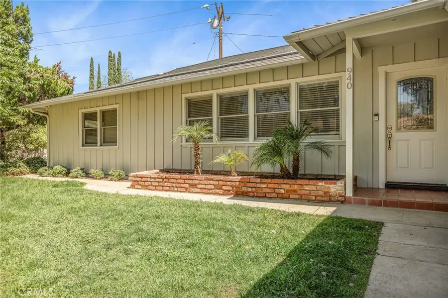 940 Carob, Redlands, CA 92373 - #2