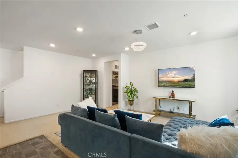 5604 Altamura Way #10, Fontana, CA 92336 - #3