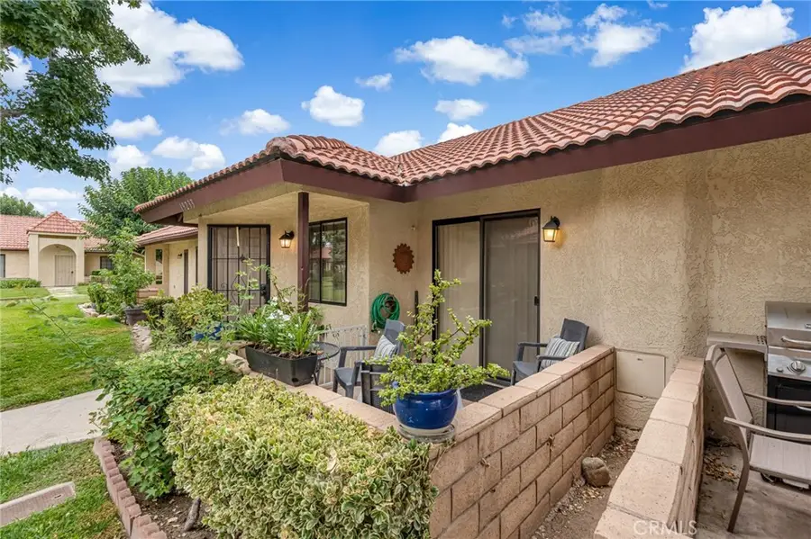 19233 Elm, Apple Valley, CA 92308 - #2