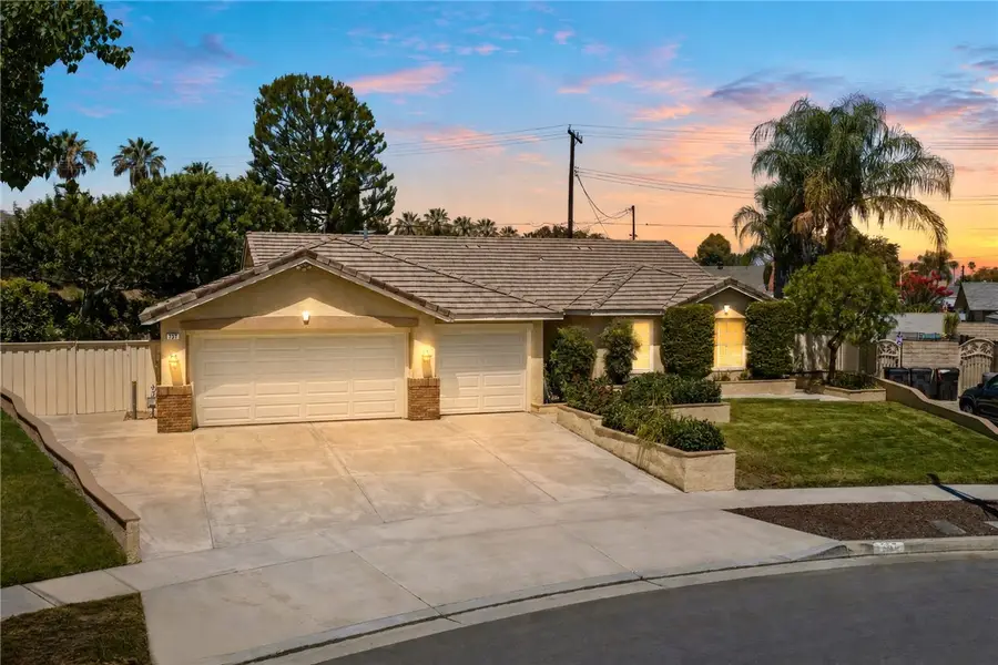 737 Beverly Road, Corona, CA 92879 - #2