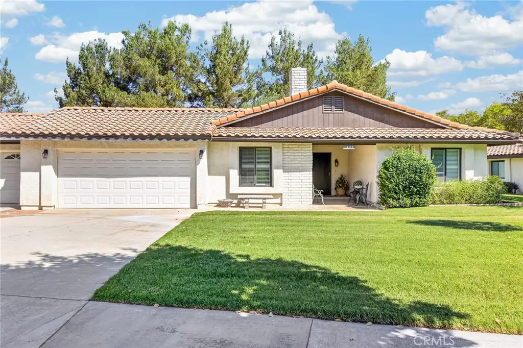 1422 Bella Vista, Redlands, CA 92373 - #1