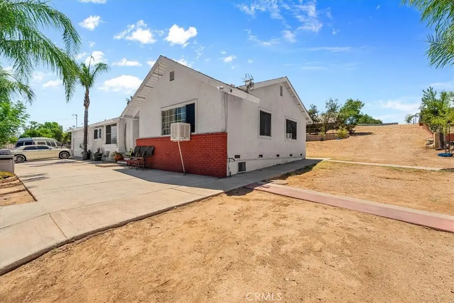 9550 52nd St, Riverside, CA 92509 - #3
