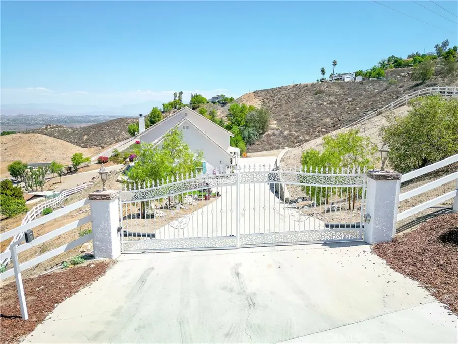 20948 Onaknoll Drive, Lake Mathews, CA 92570 - #3