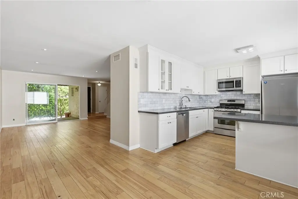 7802 Via Tortona, Burbank, CA 91504 - #1