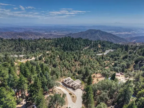 30607 Ferndale, Running Springs, CA 92382
