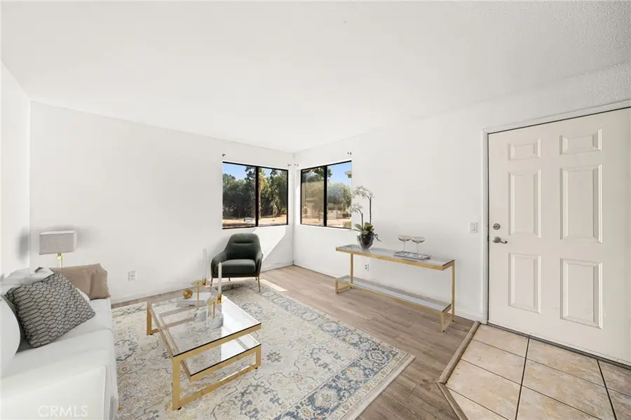 1327 Massachusetts #205, Riverside, CA 92507 - #2