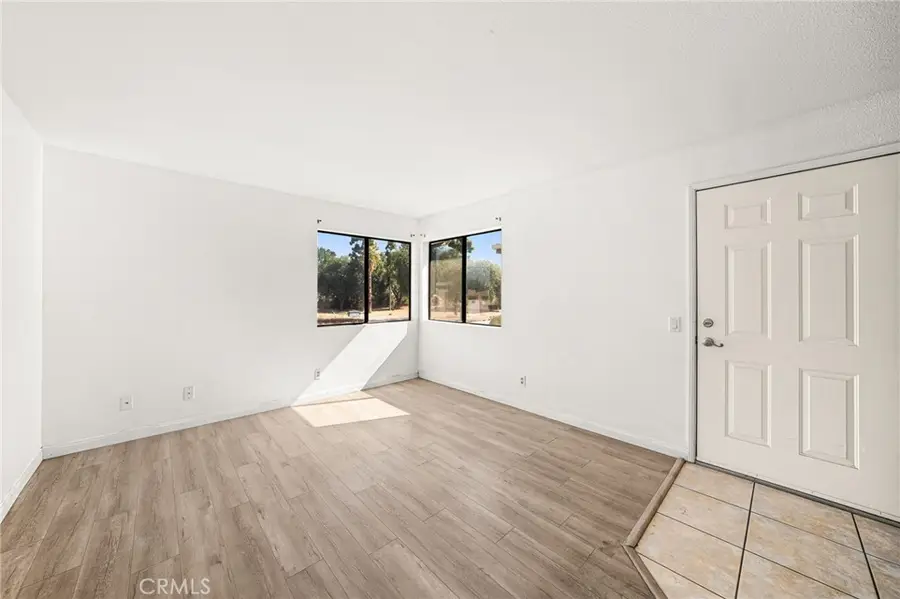 1327 Massachusetts #205, Riverside, CA 92507 - #3