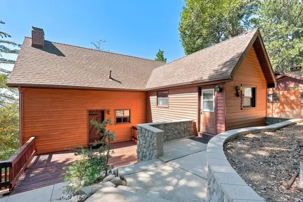 25086 Valle, Crestline, CA 92325