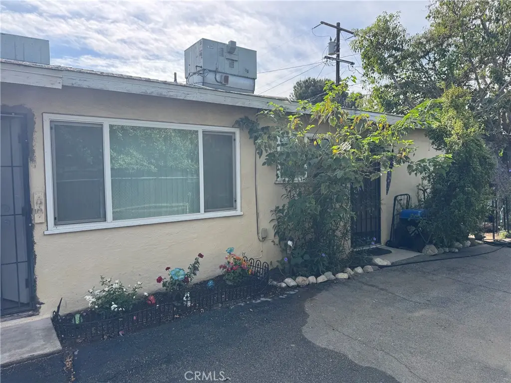 120 E South Street, Rialto, CA 92376 - #1