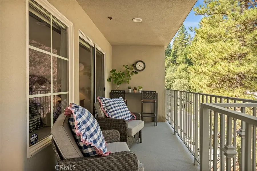 306 Villa Way, Lake Arrowhead, CA 92352 - #3