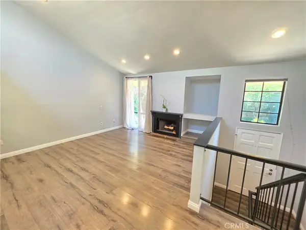 11107 Arminta #22, Los Angeles, CA 91352