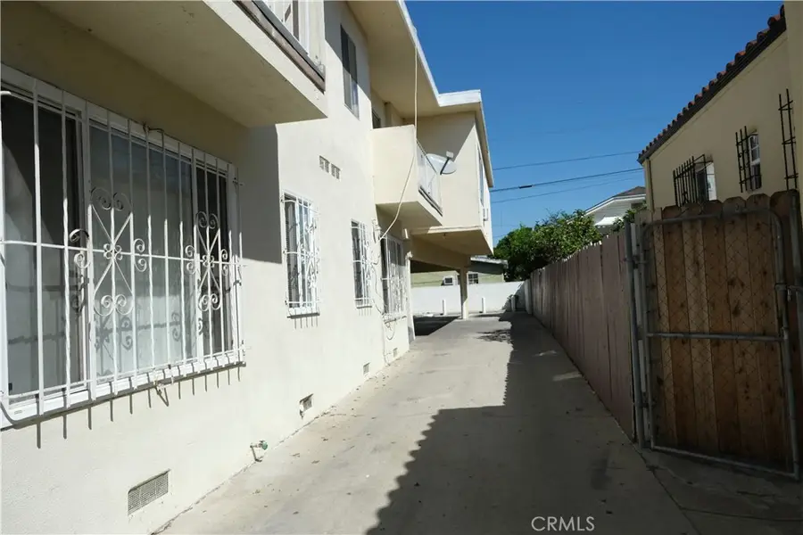 4553 W 17th, Los Angeles, CA 90019 - #3