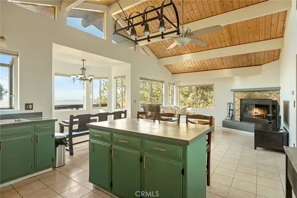 31603 Panorama Drive, Running Springs, CA 92382