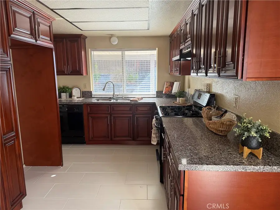 710 Sandy Court, Redlands, CA 92374 - #3